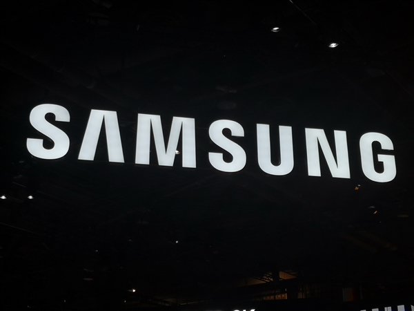 安卓機皇！三星Galaxy S24 Ultra真機首曝：鈦金屬中框 回歸直屏